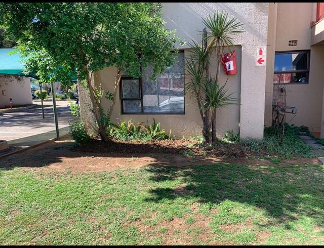 2 BEDROOM APARTMENT FOR SALE IN VAALPARK